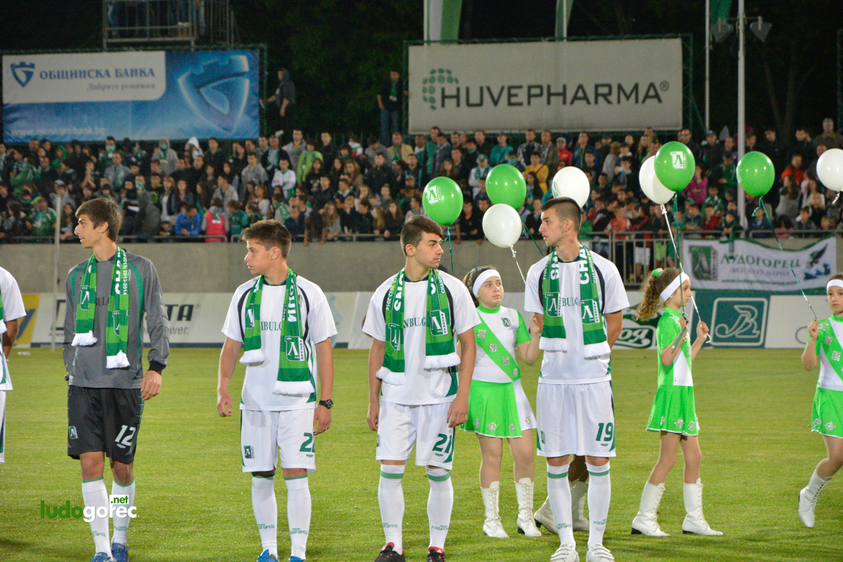 Награждаване на юношите за сезон 2013/14 | ДЮШ