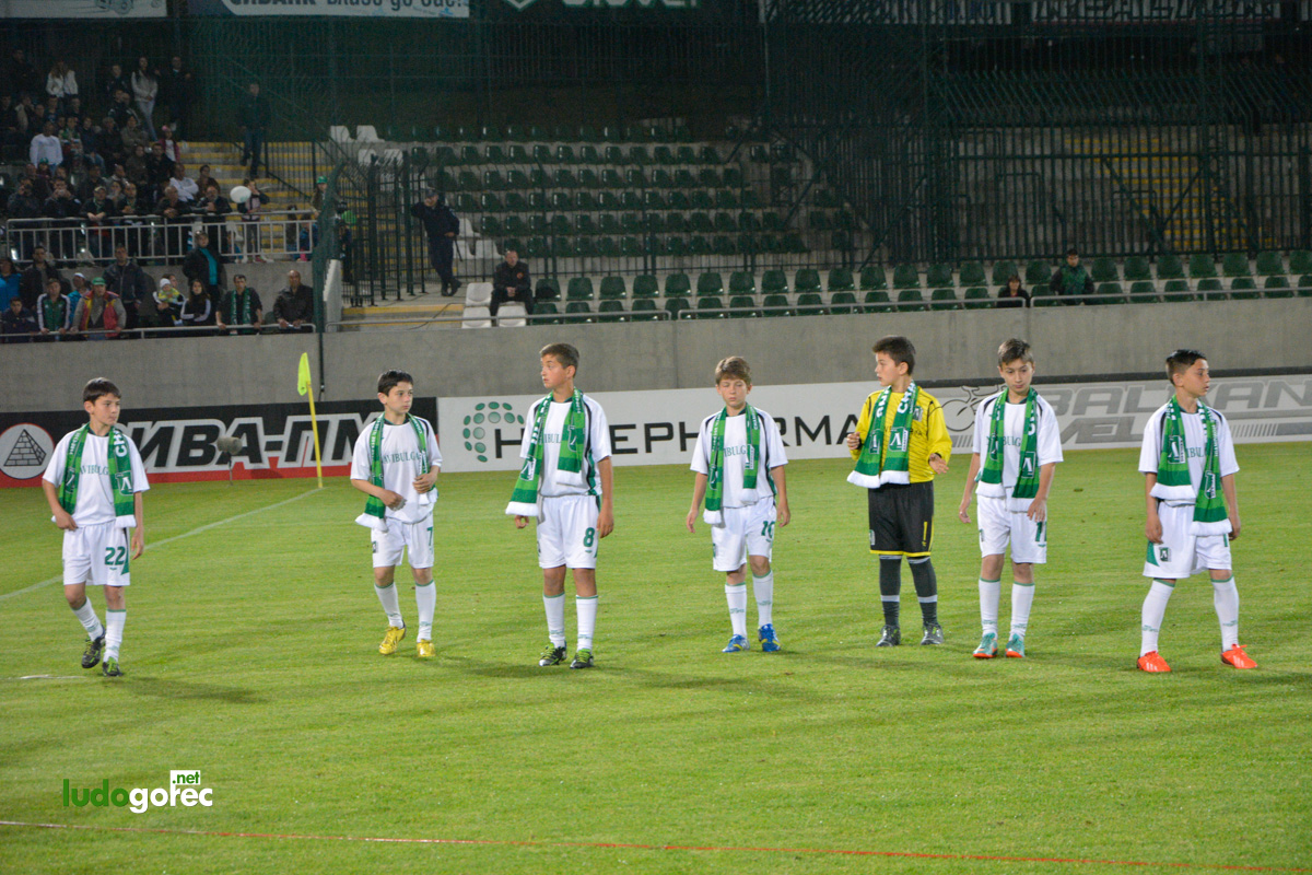 Награждаване на юношите за сезон 2013/14 | ДЮШ