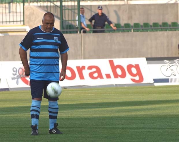Премиерът в Разград: Две ленти и 6:6 с "Лудогорец" 