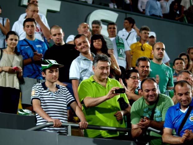 Премиерът в Разград: Две ленти и 6:6 с "Лудогорец" 