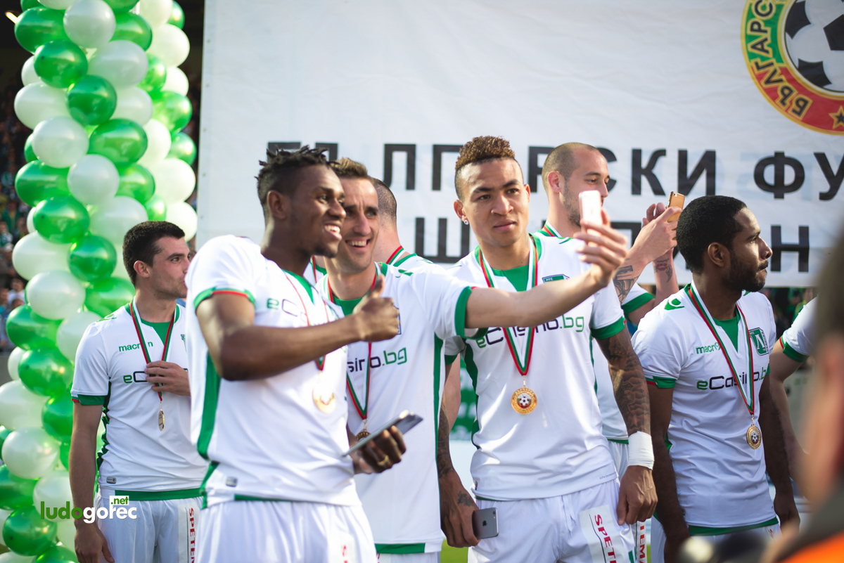Лудогорец грабна 5-ата!